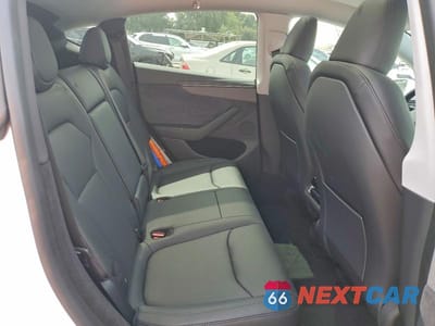 Zdjęcie 10 z 12 samochodu: 2026 TESLA MODEL Y VIN:7SAYGDEE9TF558870 - miniatura