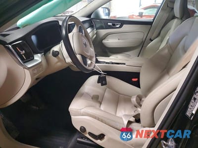 Zdjęcie 7 z 13 samochodu: 2019 VOLVO XC60 T6 MOMENTUM VIN:LYVA22RK2KB238338 - miniatura