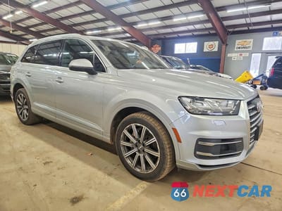 Czwarte zdjęcie samochodu z boku: 2019 AUDI Q7 PREMIUM PLUS VIN:WA1LAAF72KD039120 - miniatura