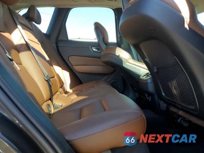 Zdjęcie 10 z 11 samochodu: 2018 VOLVO XC60 T5 INSCRIPTION VIN:YV4102RL3J1023861 - miniatura