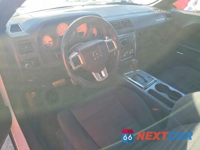Zdjęcie 8 z 12 samochodu: 2013 DODGE CHALLENGER SXT VIN:2C3CDYAG5DH641940 - miniatura