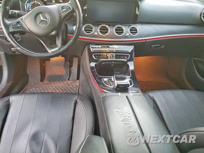 Zdjęcie 8 z 14 samochodu: 2017 MERCEDES-BENZ E 300 VIN:WDDZF4JB4HA215471 - miniatura