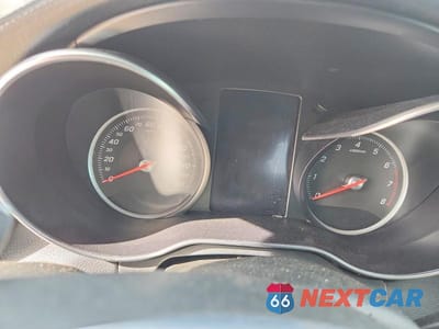 Zdjęcie 9 z 12 samochodu: 2015 MERCEDES-BENZ C 400 4MATIC VIN:55SWF6GB3FU039533 - miniatura