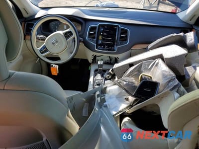 Zdjęcie 8 z 14 samochodu: 2021 VOLVO XC90 T6 MOMENTUM VIN:YV4A22PKXM1712952 - miniatura