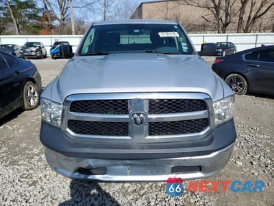 Piąte zdjęcie samochodu w środku: 2018 RAM 1500 ST VIN:1C6RR6KT3JS139429 - miniatura