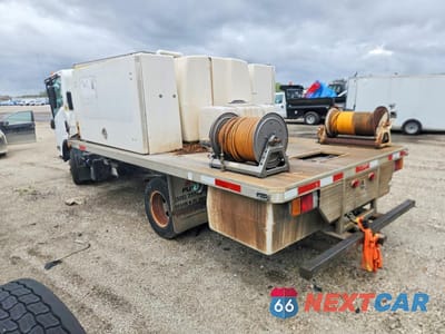 Trzecie zdjęcie samochodu z tyłu: 2011 ISUZU NPR HD FLATBED TRUCK VIN:JALB4W171B7402257 - miniatura