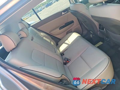 Zdjęcie 11 z 12 samochodu: 2018 KIA SPORTAGE EX VIN:KNDPN3AC9J7390051 - miniatura