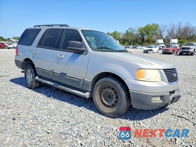 Czwarte zdjęcie samochodu z boku: 2006 FORD EXPEDITION XLT VIN:1FMPU15546LA88566 - miniatura