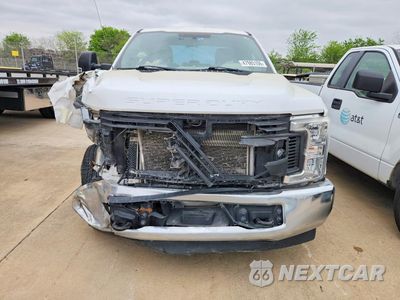 Piąte zdjęcie samochodu w środku: 2018 FORD F350 SUPER DUTY VIN:1FD8X3A64JEC67600 - miniatura