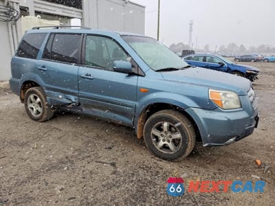Czwarte zdjęcie samochodu z boku: 2006 HONDA PILOT EX VIN:5FNYF18586B025584 - miniatura