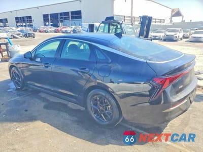 Drugie zdjęcie samochodu z przodu: 2025 KIA K5 LXS VIN:KNAG24J75S5357933 - miniatura