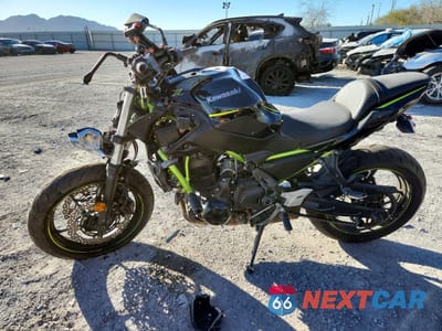 Trzecie zdjęcie samochodu z tyłu: 2020 KAWASAKI ER650 K VIN:ML5EREK16LDA03686 - miniatura
