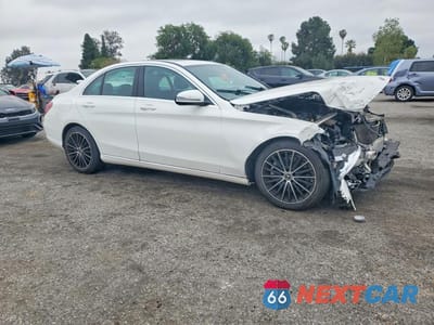 Czwarte zdjęcie samochodu z boku: 2019 MERCEDES-BENZ C 300 VIN:WDDWF8DB5KR483136 - miniatura