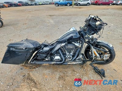 2017 HARLEY-DAVIDSON FLTRX ROAD GLIDE 1HD1KHC13HB683411 - główne zdjęcie licytacji z USA - miniatura