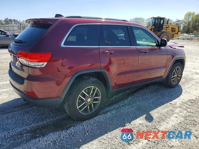 Trzecie zdjęcie samochodu z tyłu: 2018 JEEP GRAND CHEROKEE LAREDO VIN:1C4RJEAG5JC253005 - miniatura