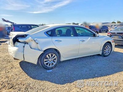 Trzecie zdjęcie samochodu z tyłu: 2015 NISSAN ALTIMA 2.5 VIN:1N4AL3AP1FC570420 - miniatura