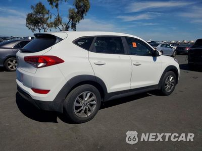 Trzecie zdjęcie samochodu z tyłu: 2018 HYUNDAI TUCSON SE VIN:KM8J23A45JU629440 - miniatura