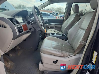 Zdjęcie 7 z 12 samochodu: 2008 CHRYSLER TOWN & COUNTRY TOURING VIN:2A8HR54P98R108334 - miniatura