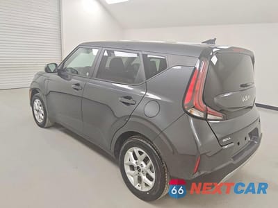 Drugie zdjęcie samochodu z przodu: 2025 KIA SOUL LX VIN:KNDJ23AU8S7961540 - miniatura