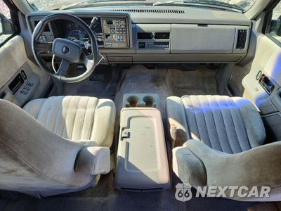 Zdjęcie 8 z 14 samochodu: 1994 GMC SUBURBAN C2500 VIN:1GKGC26F2RJ723065 - miniatura