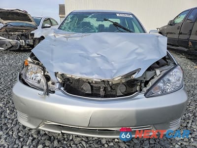 Piąte zdjęcie samochodu w środku: 2006 TOYOTA CAMRY LE VIN:4T1BE32K36U719489 - miniatura