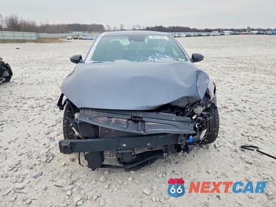 Piąte zdjęcie samochodu w środku: 2022 KIA FORTE GT-LINE VIN:3KPF54AD5NE479728 - miniatura