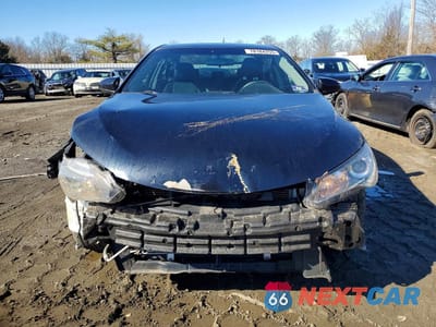 Piąte zdjęcie samochodu w środku: 2017 TOYOTA CAMRY LE VIN:4T1BF1FK7HU653804 - miniatura