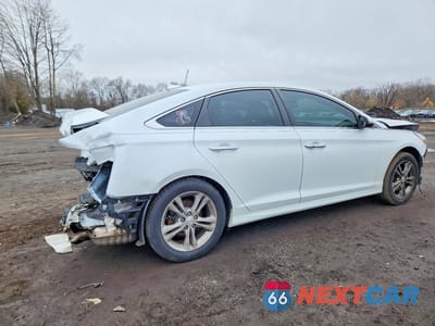 Trzecie zdjęcie samochodu z tyłu: 2018 HYUNDAI SONATA SEL VIN:5NPE34AF0JH633139 - miniatura