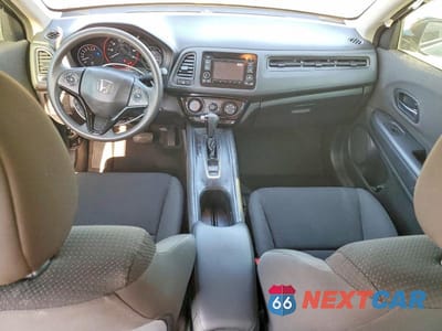 Zdjęcie 8 z 12 samochodu: 2022 HONDA HR-V LX VIN:3CZRU6H33NM748317 - miniatura