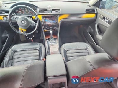 Zdjęcie 8 z 12 samochodu: 2012 VOLKSWAGEN PASSAT SEL VIN:1VWCP7A36CC003933 - miniatura