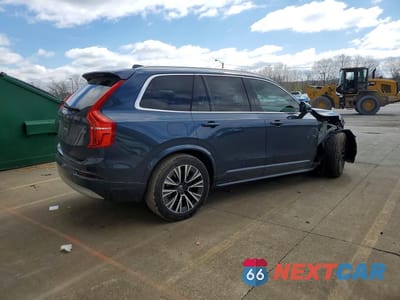 Trzecie zdjęcie samochodu z tyłu: 2022 VOLVO XC90 T5 MOMENTUM VIN:YV4102PK9N1777914 - miniatura
