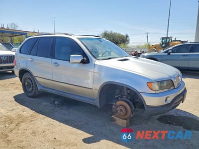 Czwarte zdjęcie samochodu z boku: 2000 BMW X5 4.4I VIN:WBAFB3342YLH01265 - miniatura
