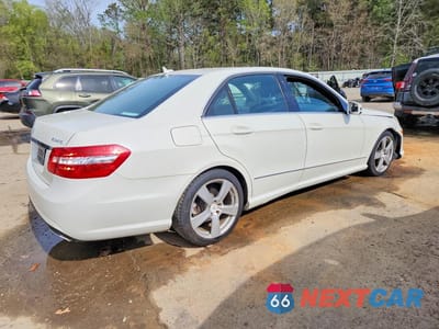 Trzecie zdjęcie samochodu z tyłu: 2010 MERCEDES-BENZ E 350 4MATIC VIN:WDDHF8HB9AA129751 - miniatura