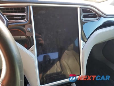 Zdjęcie 9 z 11 samochodu: 2015 TESLA MODEL S 85 VIN:5YJSA1H16FFP78354 - miniatura
