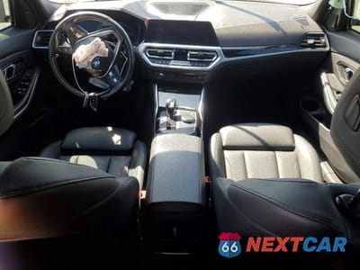 Zdjęcie 8 z 12 samochodu: 2019 BMW 330I VIN:WBA5R1C51KAJ99644 - miniatura