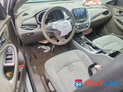 Zdjęcie 8 z 12 samochodu: 2019 CHEVROLET MALIBU LS VIN:1G1ZB5ST7KF220413 - miniatura