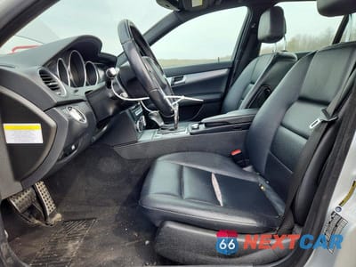 Zdjęcie 7 z 12 samochodu: 2013 MERCEDES-BENZ C 300 4MATIC VIN:WDDGF8AB4DA884784 - miniatura