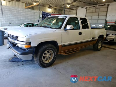 2000 CHEVROLET SILVERADO K1500 2GCEK19T5Y1349836 - główne zdjęcie licytacji z USA - miniatura