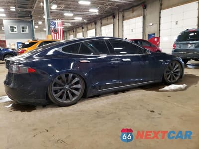 Trzecie zdjęcie samochodu z tyłu: 2012 TESLA MODEL S VIN:5YJSA1CN8CFP03063 - miniatura