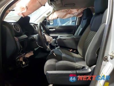 Zdjęcie 7 z 11 samochodu: 2018 TOYOTA TUNDRA SR5 VIN:5TFUW5F15JX717693 - miniatura