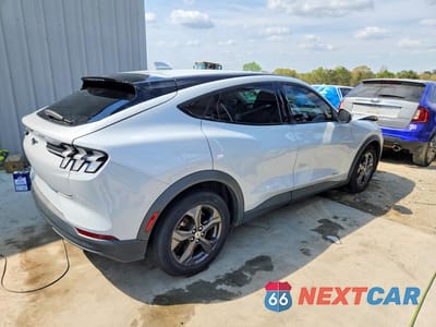 Trzecie zdjęcie samochodu z tyłu: 2022 FORD MUSTANG MACH-E SELECT VIN:3FMTK1RM3NMA17443 - miniatura