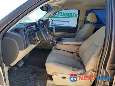 Zdjęcie 7 z 12 samochodu: 2008 GMC SIERRA C1500 VIN:2GTEC13J781277445 - miniatura