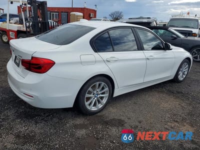 Trzecie zdjęcie samochodu z tyłu: 2017 BMW 320 I VIN:WBA8A9C56HK619873 - miniatura