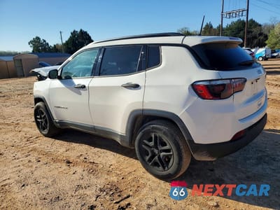 Drugie zdjęcie samochodu z przodu: 2018 JEEP COMPASS VIN:3C4NJCAB2JT286393 - miniatura