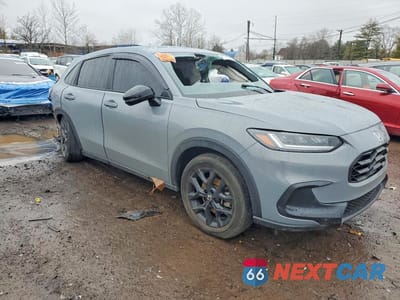 Czwarte zdjęcie samochodu z boku: 2024 HONDA HR-V SPORT VIN:3CZRZ2H56RM737670 - miniatura