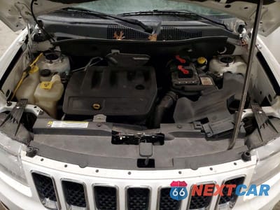 Zdjęcie 12 z 13 samochodu: 2011 JEEP COMPASS VIN:1J4NF1FB3BD263818 - miniatura
