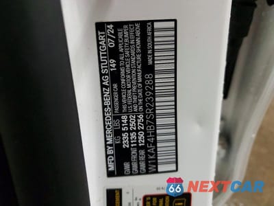 Zdjęcie 13 z 13 samochodu: 2025 MERCEDES-BENZ C 300 4MATIC VIN:W1KAF4HB7SR239288 - miniatura