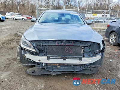 Piąte zdjęcie samochodu w środku: 2017 GENESIS G80 3.8 VIN:KMHGN4JE1HU204131 - miniatura