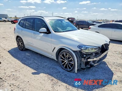 Czwarte zdjęcie samochodu z boku: 2021 BMW X3 SDRIVE30I VIN:5UXTY3C03M9E27887 - miniatura
