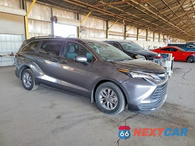 Czwarte zdjęcie samochodu z boku: 2025 TOYOTA SIENNA LE 8-PASSENGER VIN:5TDKRKEC6SS254373 - miniatura